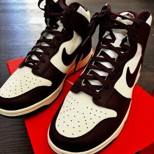 (WMNS) Nike Dunk High 'Burgundy Crush' DD1869-601